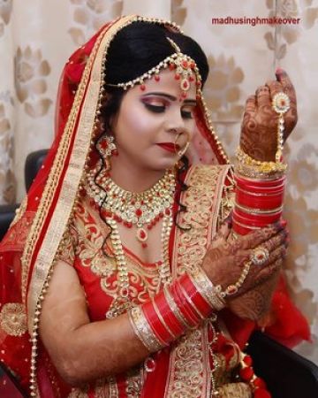 Beauty parlour dulhan clearance makeup