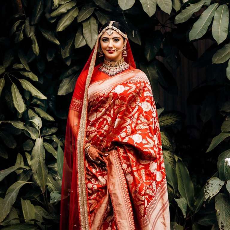 Alia Bhatt's Sabyasachi wedding saree earlier worn by Kangana & Sonam  Kapoor? Fans call designer 'lazy' – India TV