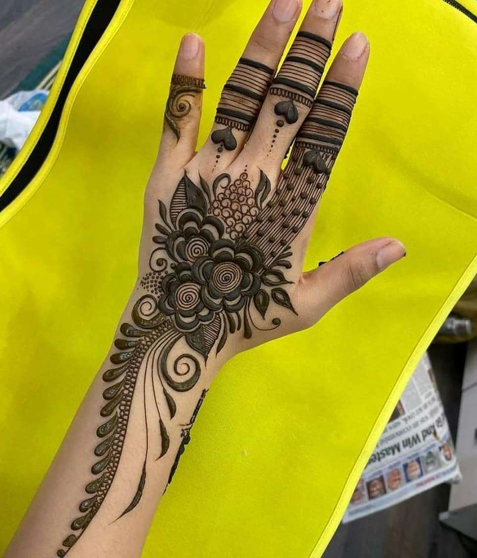 ✨Pinterest:Kubra Yousuf✨ | Khafif mehndi design, Mehndi design images,  Unique mehndi designs