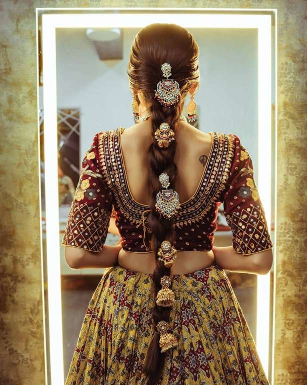 Diwali 2021 Women Makeover Hair Style Look For Saari Lehnga Suits Dress Get  Perfect Festival Look  Diwali Makeover Hair Style Look दवल पर इन 5  हयर सटइल स द खद क