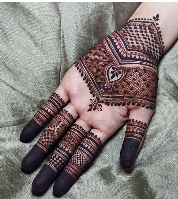 Raksha Bandhan Mehndi: 10 Enchanting designs to adorn your hands for Rakhi  2023 | Lifestyle Images - News9live