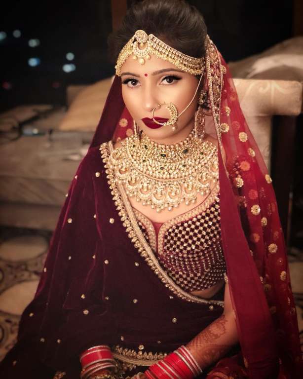 Indian Pakistani Bride Gold Jewellery Necklace Stock Photo 1236504544 |  Shutterstock