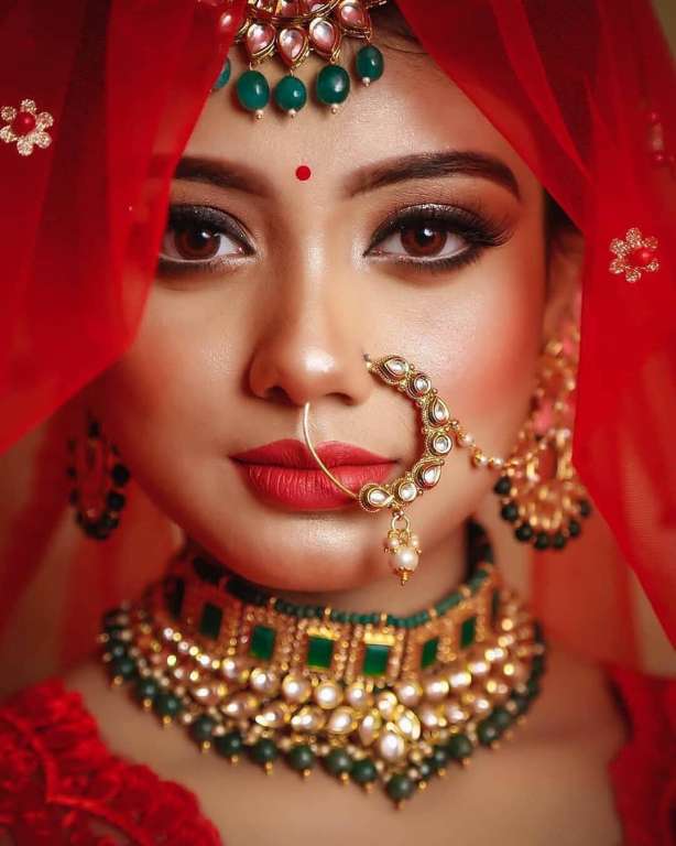 Contrasting Jewellery Ideas To Pair & Wear With Your Red Lehenga! | Indian  bridal jewelry sets, Bridal jewellery indian, Bridal fashion jewelry