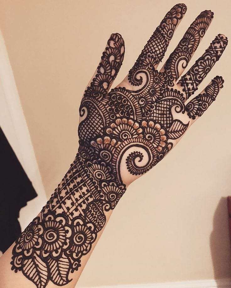 Top Mehndi Designs for Brides in 2023 - Qpidindia