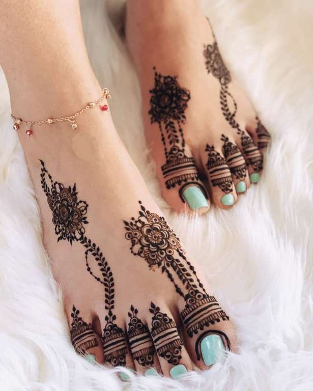 25 Stunning Ankle Mehndi Designs - 2023 | Fabbon