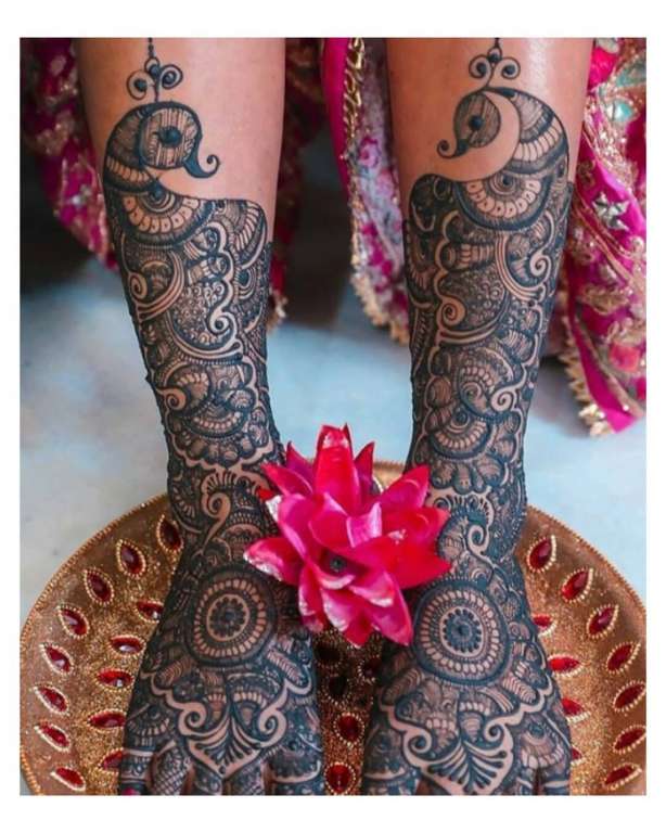 Arabic Mehandi for Legs at best price in Achanta | ID: 7786068997