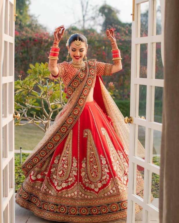 Glamorous Bridesmaid Saree for Indian Bridal Fashion