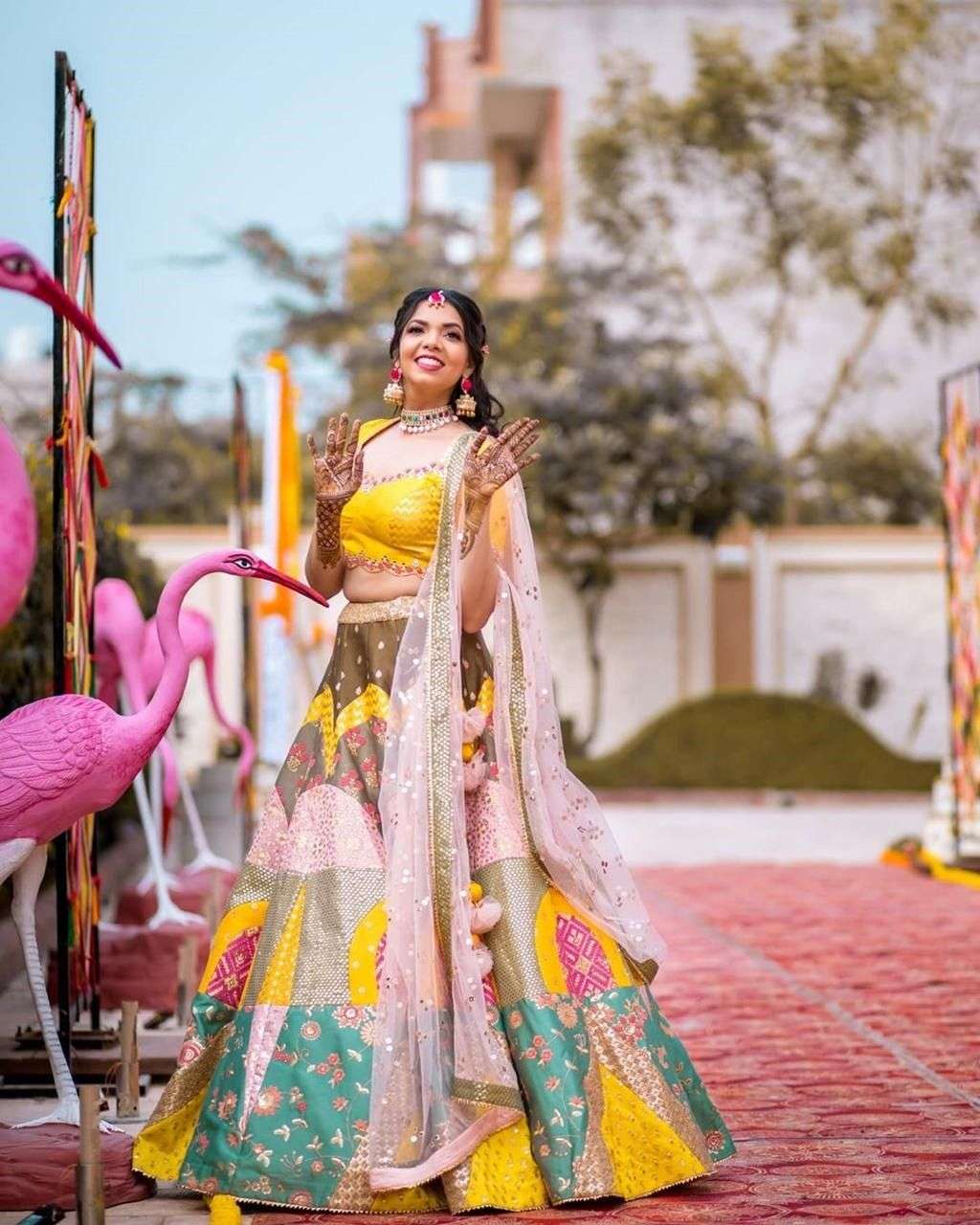 Wedding dairies - Unique Sister of the bride haldi ceremony outfit ideas  2018 | Fashionmate | Latest Fashion Trends in India