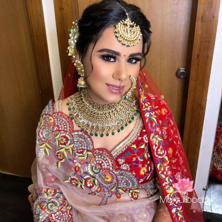 Beautiful Non Bengali Bride Red Lehenga Choli Gorgeous Looking Makeup Stock  Photo by ©aarnabdas01@gmail.com 563712064