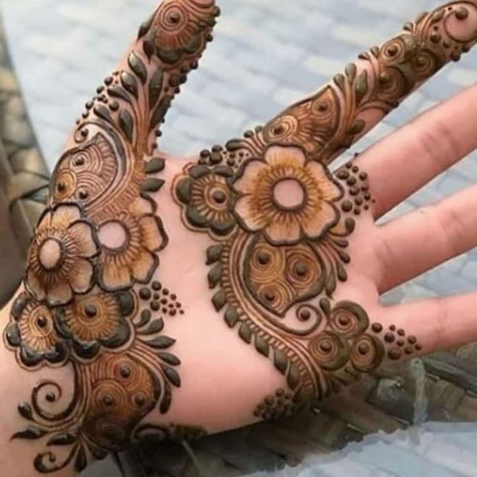 Simple Arabic Mehndi Designs