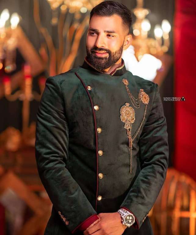 Dulheraja.india - Dulhe Raja |Silver Grey Floral Print Sherwani With  Contrasting Necklace| (Text us on whatsapp No. 9755595103 For any Inquiry  or Order) Groom Wear - Groom in a Threadwork sherwani and