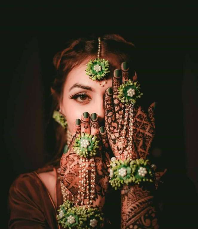 Mehndi design | Floral mehendi design....the henna leaves ar… | Flickr