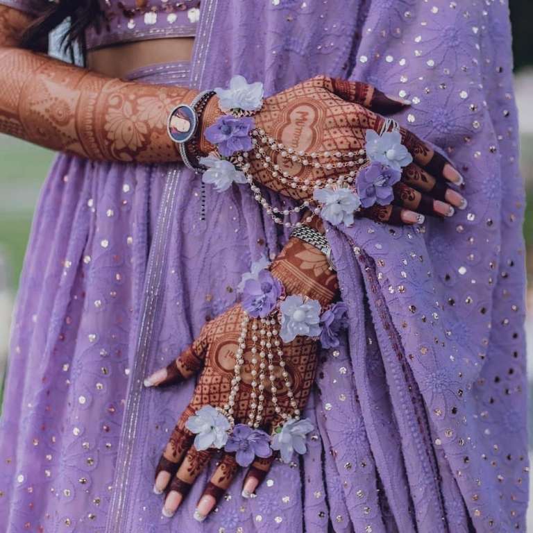 Wedding Photography picture showing Simple Mehendi Design, Flower ...