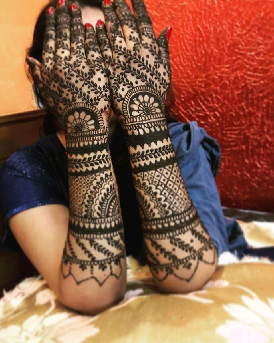 simple mehndi design leg human leg joint