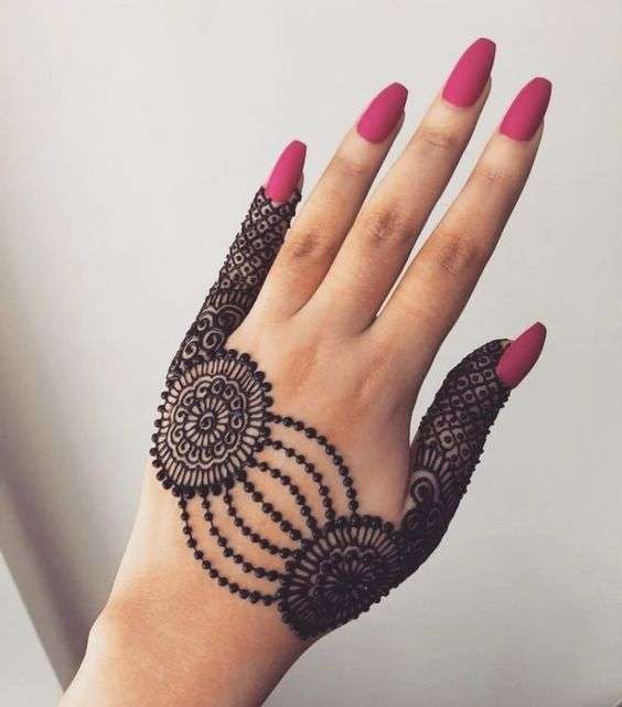 Wedding Photography picture showing Simple Mehendi Design, Mehndi, Nail ...