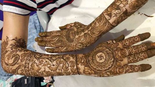 9 Popular Mehndi Artists in Chennai | Styles At Life