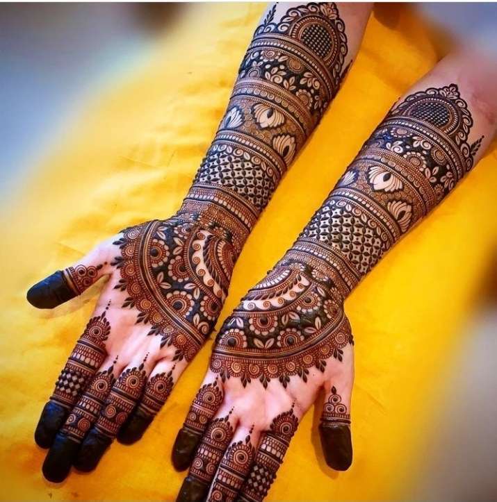 Roshan Mehandi Artist Mehndi Artists in Lucknow | Fabweddings.in